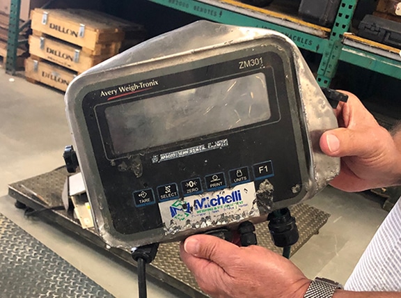 Scale indicator that has been run over - front view