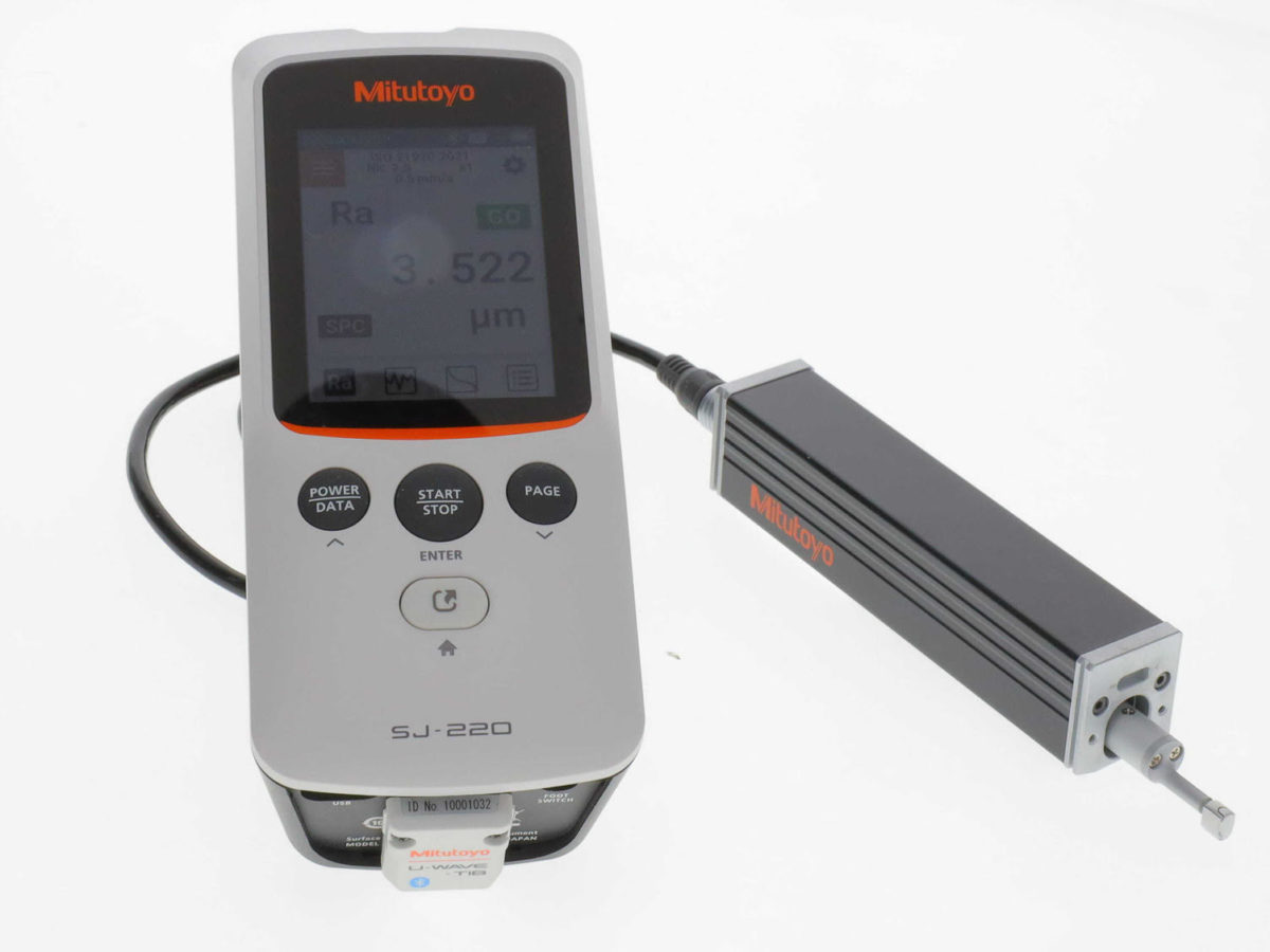 Mitutoyo SJ-220 Portable Surface Roughness Tester
